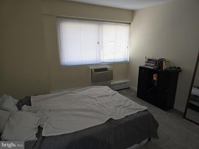 Building Photo - 2101 Chestnut St