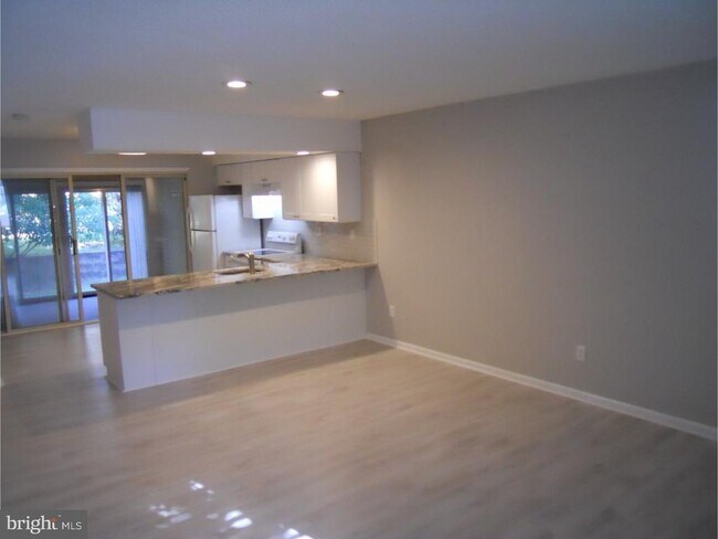 Building Photo - 309 Headhouse Ct