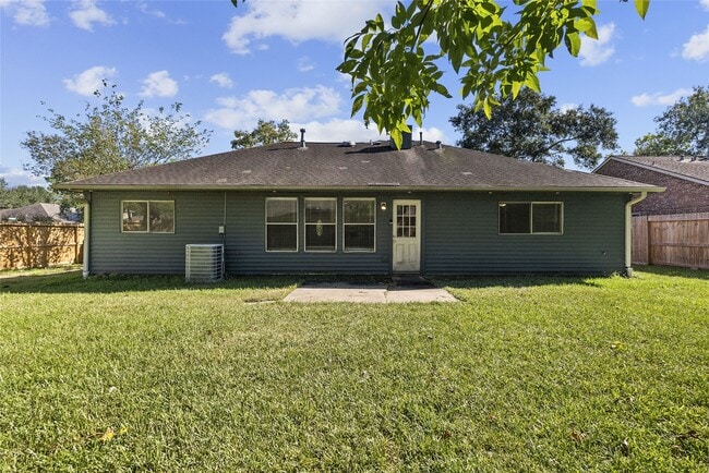 Building Photo - 2826 Wood Hollow Dr