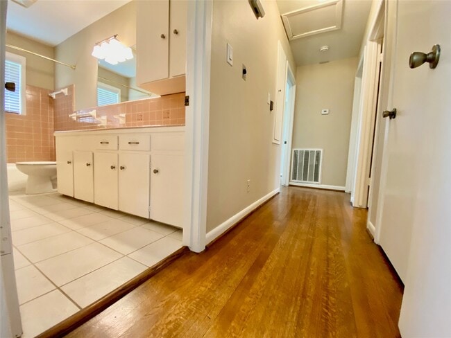 Building Photo - 1810 Mill Creek Dr