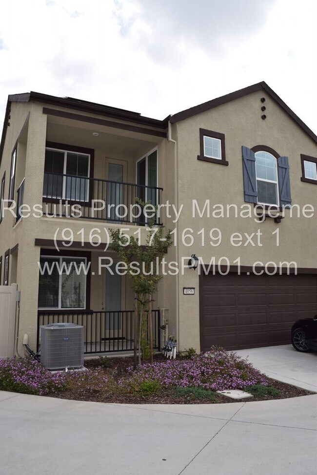 Building Photo - 3 br, 2.5 bath House - 4056 Montcalm Pl