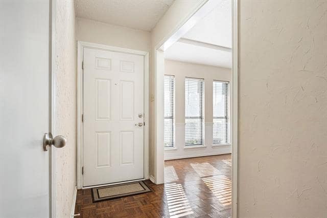 Building Photo - 339 Aspenway Dr