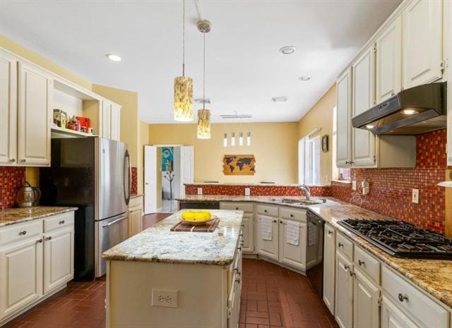 Building Photo - 2116 Houlton Ln