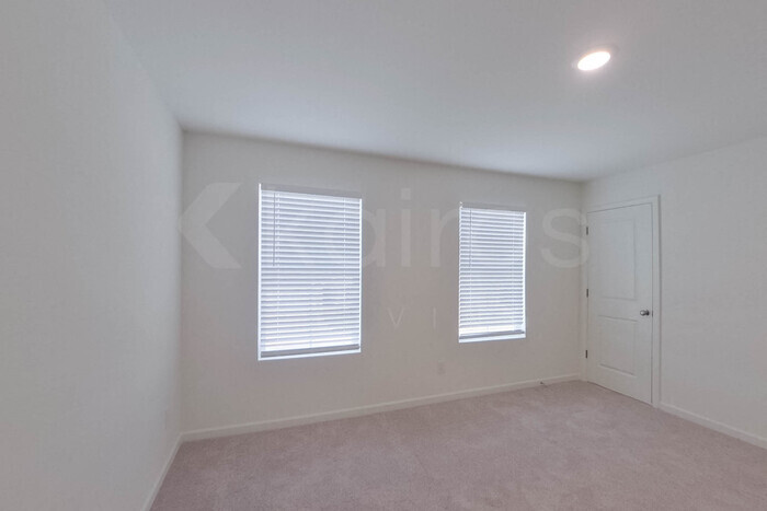Building Photo - 106 Flat Rock Ml Trl
