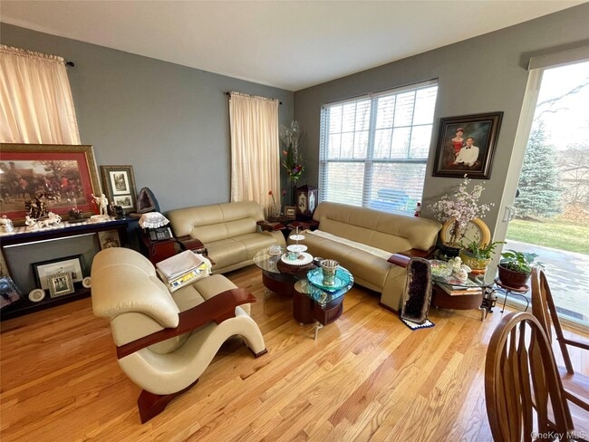 Building Photo - 141 Meadow View Dr