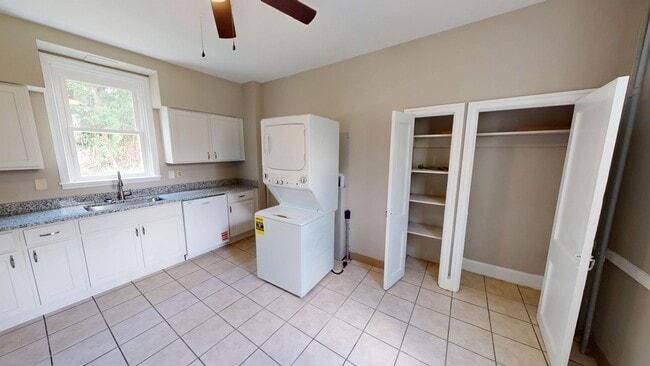 Building Photo - Fully Updated 3-Bed, 2-Bath Home – Greensburg, PA