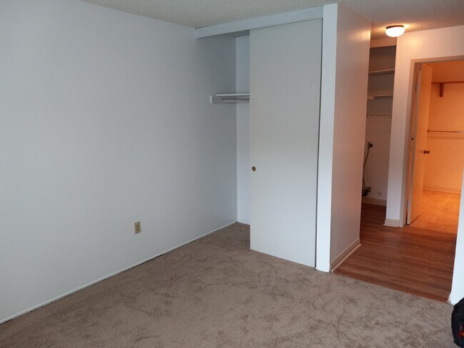 Building Photo - 6665 Mission Gorge Rd