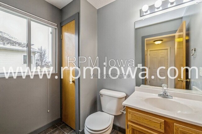 Building Photo - 9315 Kingman Dr