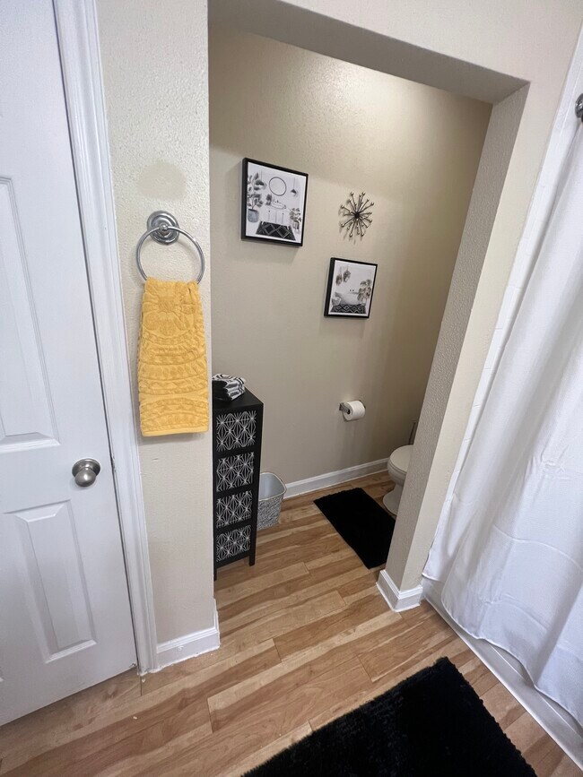 Building Photo - 3300 Cummins St