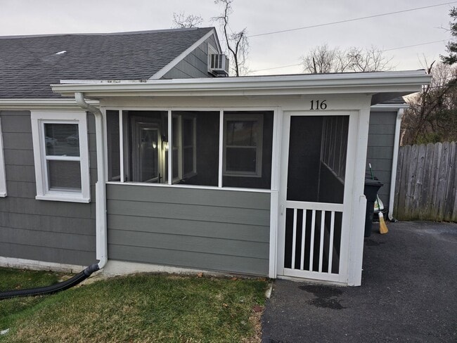 Building Photo - 116 Sixth Avenue