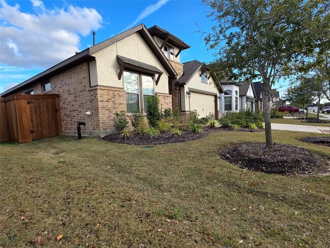 Building Photo - 13810 San Pasqual Pointe Dr