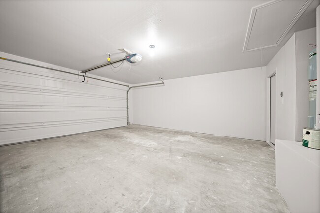 Building Photo - 4417 Briarwood Dr