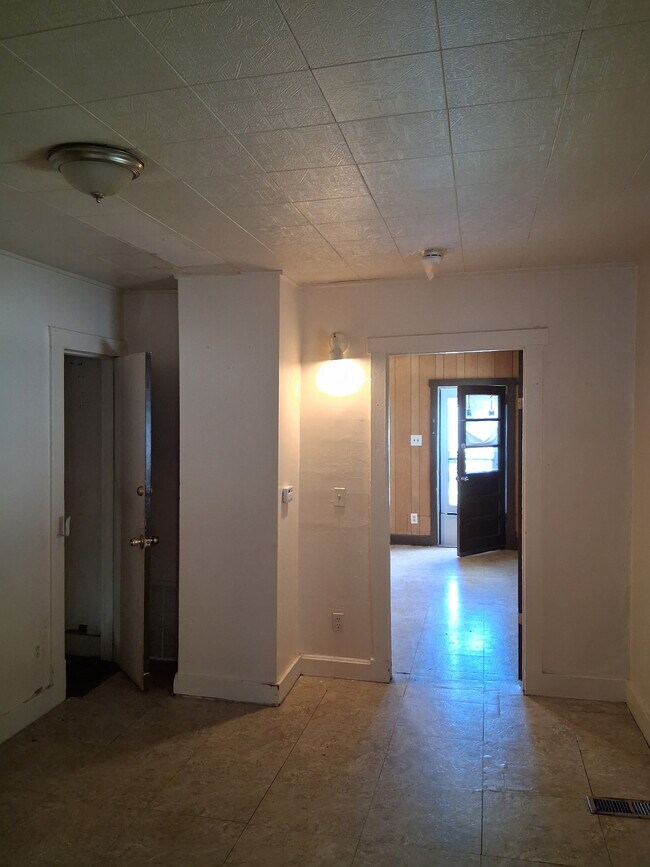 Building Photo - 7028 Dawson Pl