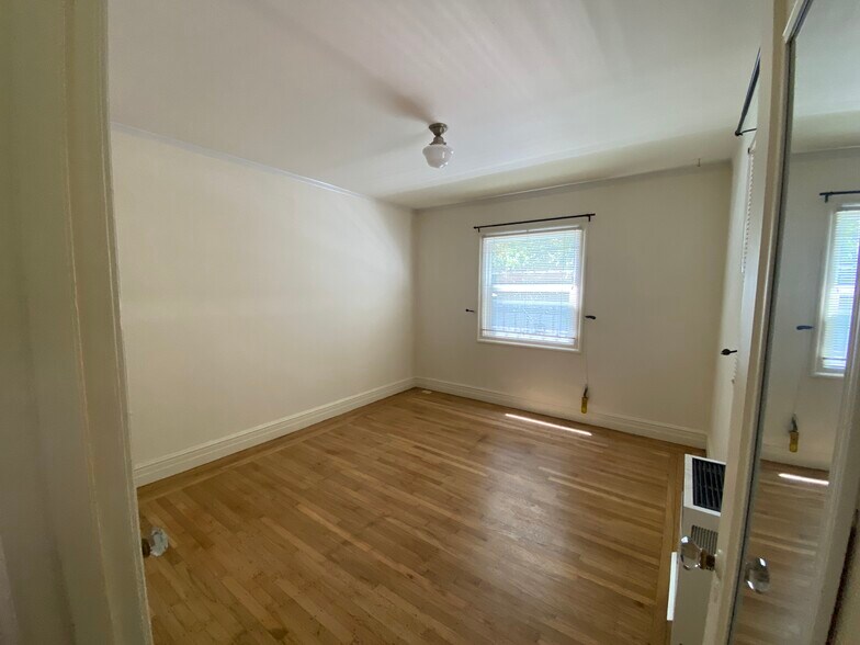 Building Photo - 367 Alcatraz Ave