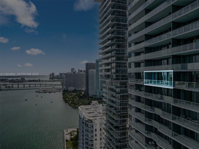 Building Photo - 700 NE 24th St