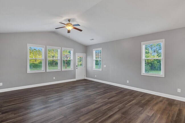 Building Photo - 5 Acres for rent in Holly Ridge!