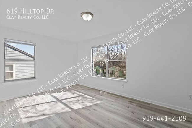 Building Photo - 619 Hilltop Dr
