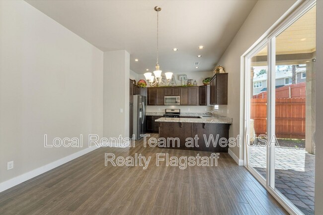 Building Photo - 3223 S Beringer Ln