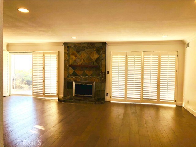 Building Photo - 205 Via Montego
