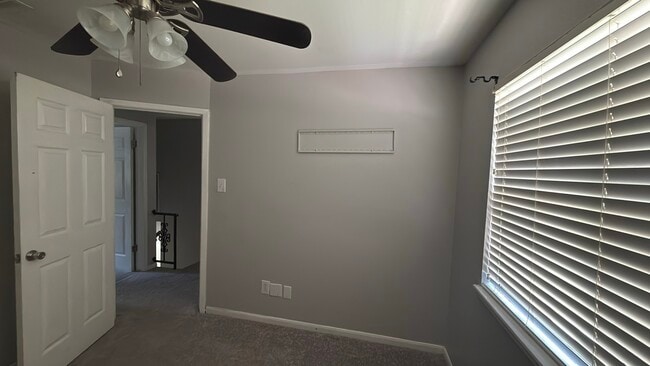 Building Photo - 2815 Woodland Grove Dr