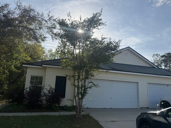 Building Photo - 118 Callie Cir