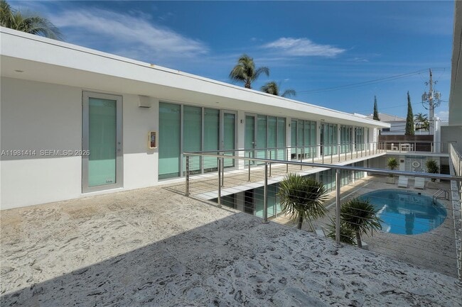 Building Photo - 1601 West Ave