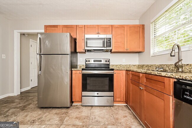 Building Photo - 2725 Woodward Rd