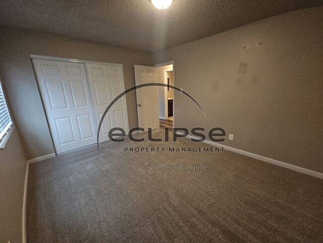 Building Photo - 502 Bell Ct