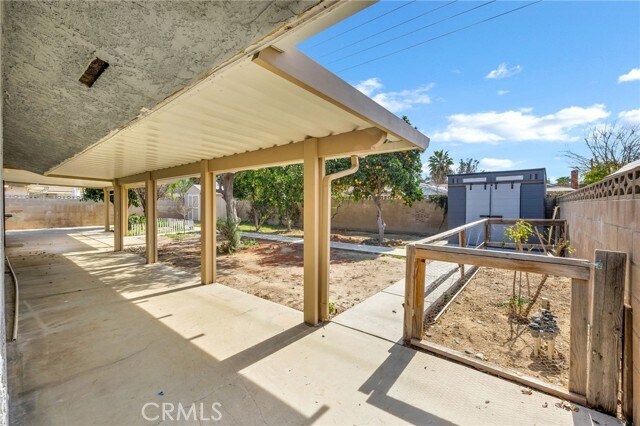 Building Photo - 41363 Plumrose St