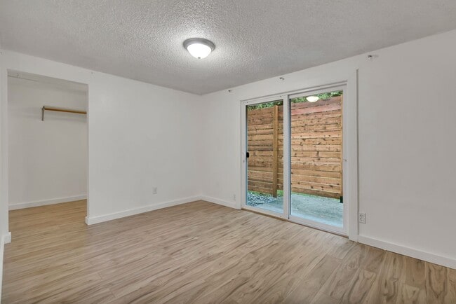 Building Photo - Arbor Lake Duplex unit for lease in private setting