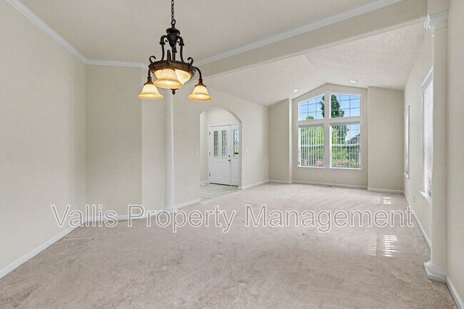 Building Photo - 1441 Ranier Loop NW