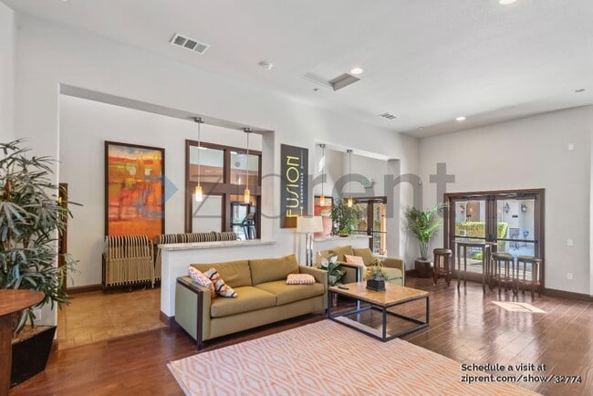 Building Photo - 929 Glen Valley Terrace