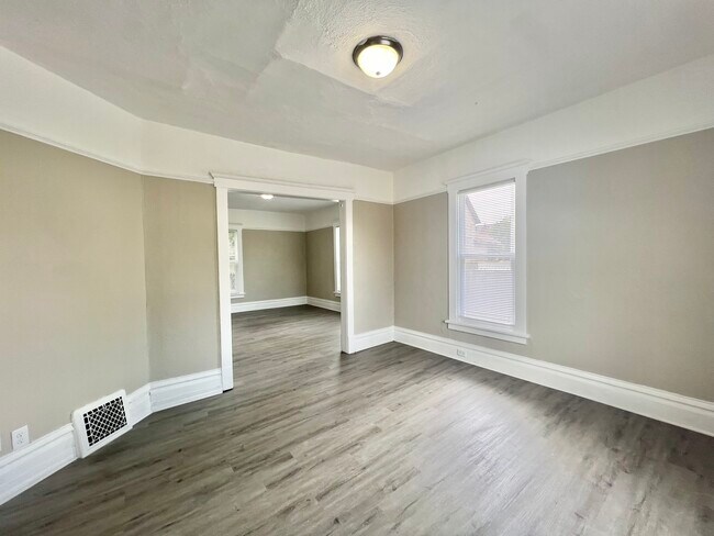 Building Photo - 812 Woodward Ave