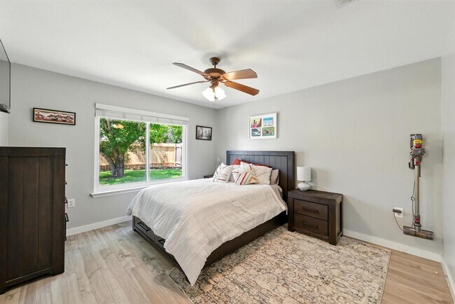 Building Photo - 5307 Apple Orchard Ln