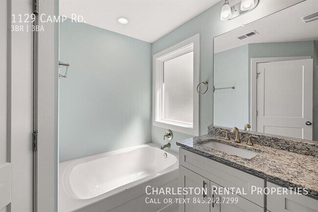 Building Photo - 1129 Camp Rd