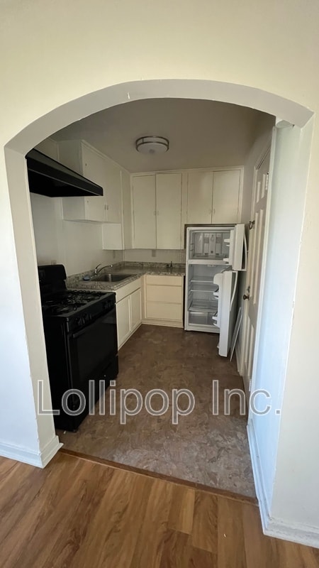 Building Photo - 3821 Woodleigh St