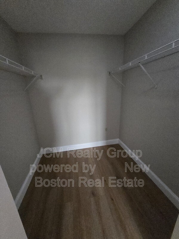 Building Photo - 80 Sagamore St