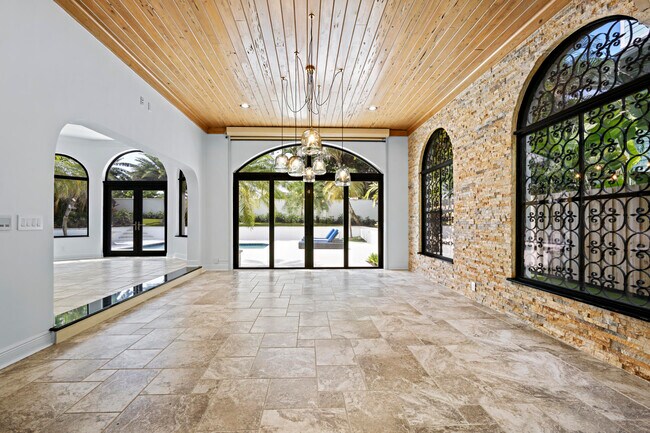 Building Photo - 1238 Vista Del Mar Dr N