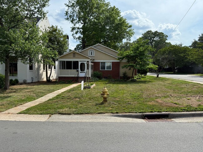 Primary Photo - 2302 Chesterfield Ave