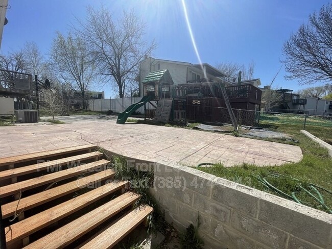 Building Photo - 9140 Judd Ln