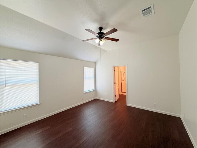 Building Photo - 124 Estate Cove