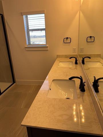 Building Photo - 4417 Cave Spgs St