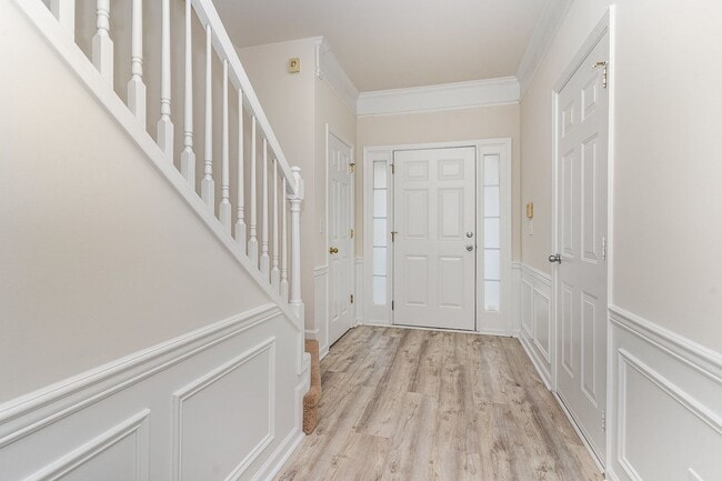 Building Photo - Spacious Townhome in Vibrant Breckenridge ...