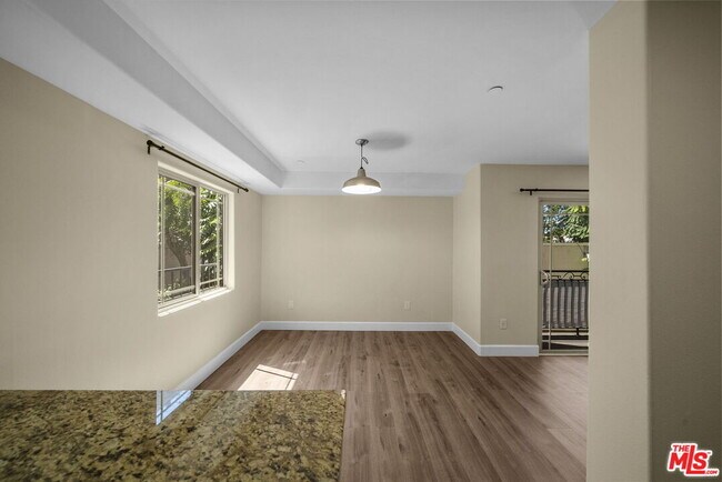 Building Photo - 5315 Bellingham Ave