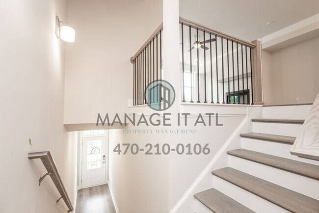Building Photo - Elegant 4 bedroom Townhome in Chamblee close to I-85