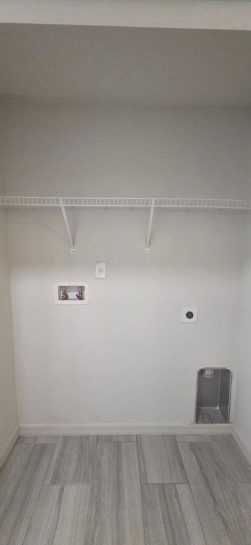 Building Photo - Duplex for rent