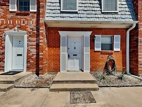 Building Photo - 931 Roaring Springs Rd