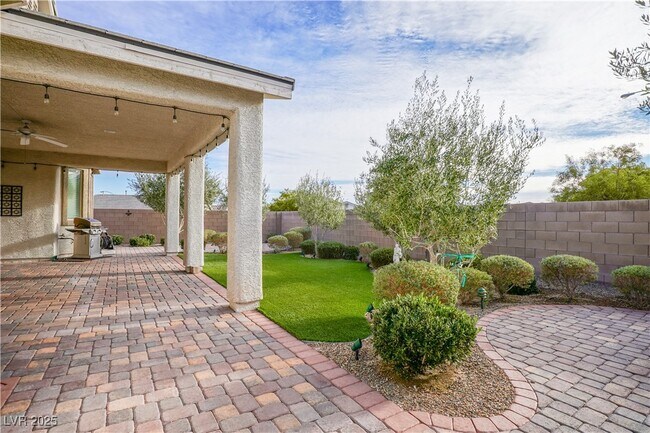 Building Photo - 799 Flowing Meadow Dr