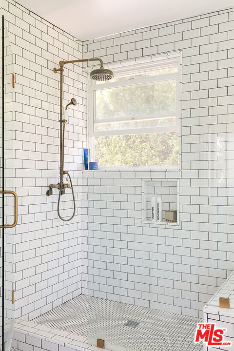 Building Photo - 26237 Fairside Rd