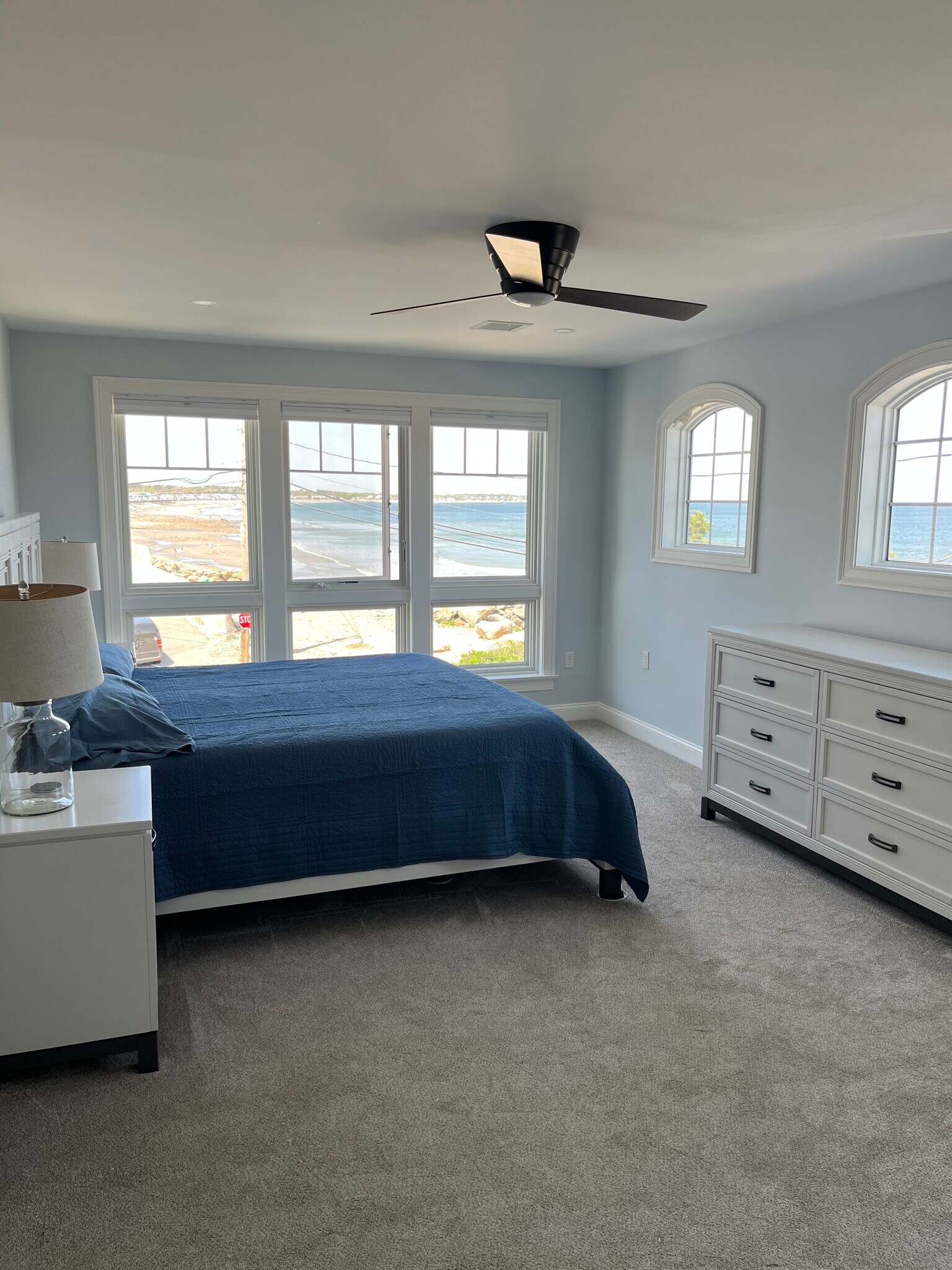 Building Photo - 2 1/2 Dumas Ave